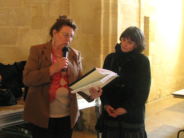 Remise des relev&eacute;s g&eacute;n&eacute;alogique de St-Hilaire d'Hozilhan &agrave; la municipalit&eacute;