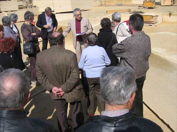 Visite des carri&egrave;res de Vers sous la houlette de J.-M. Chauveau